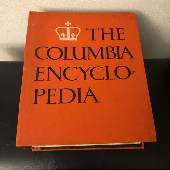 The Columbia Encyclopedia by Btridgwater & Kurtz 1956 THIRDEdition 2376 pages